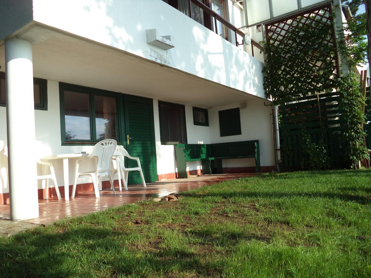 Napkelte Apartman 티하니 외부 사진